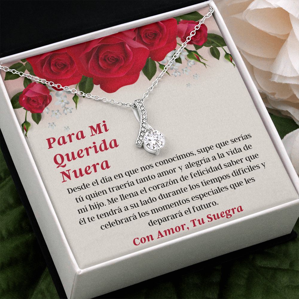 Querida Nuera Collar Con Tarjeta Latina Daughter-In-Law Necklace Gift
