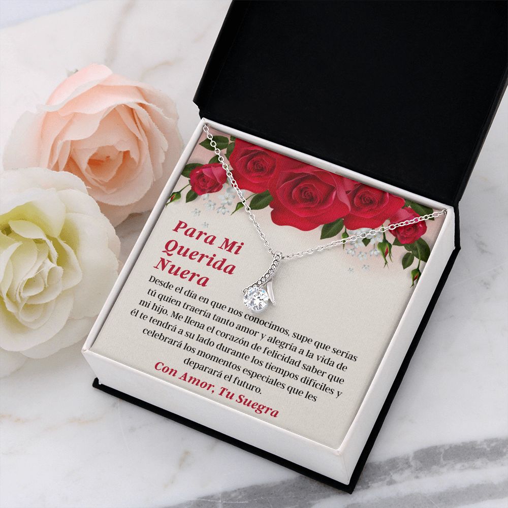 Querida Nuera Collar Con Tarjeta Latina Daughter-In-Law Necklace Gift