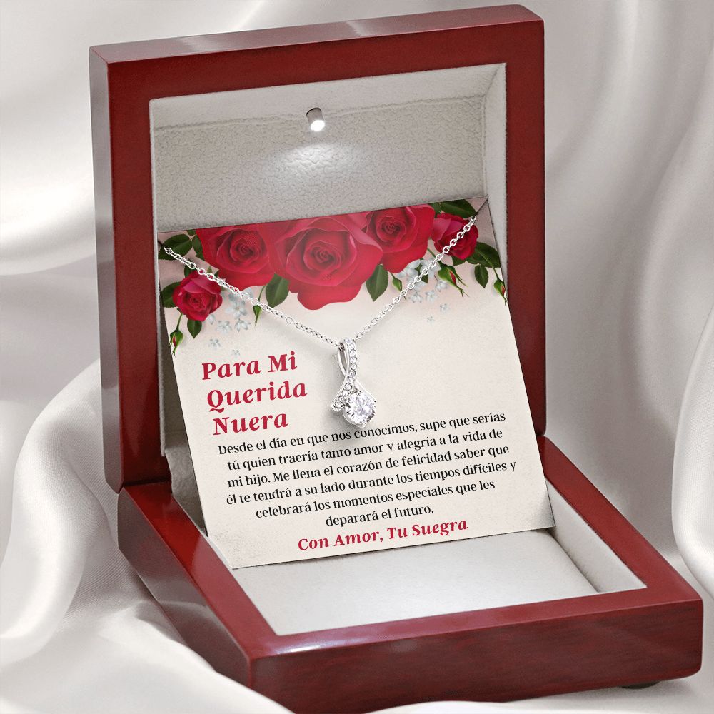 Querida Nuera Collar Con Tarjeta Latina Daughter-In-Law Necklace Gift