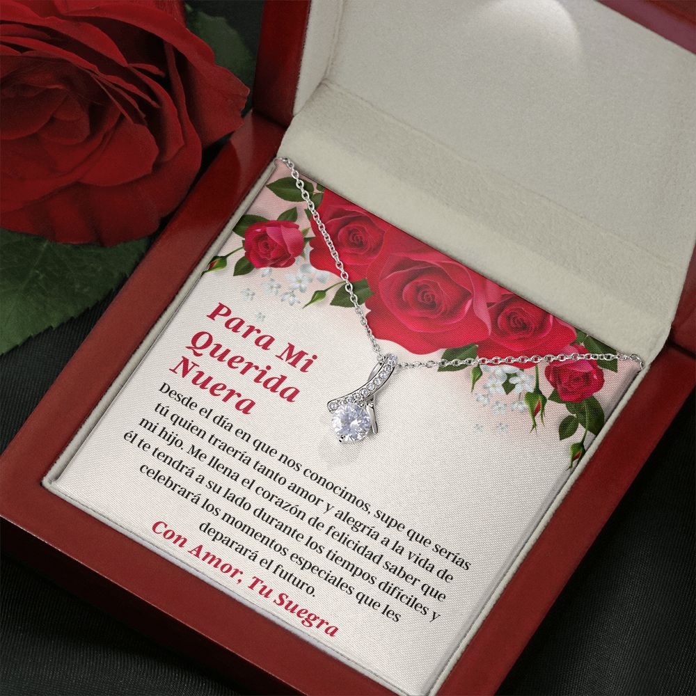 Querida Nuera Collar Con Tarjeta Latina Daughter-In-Law Necklace Gift