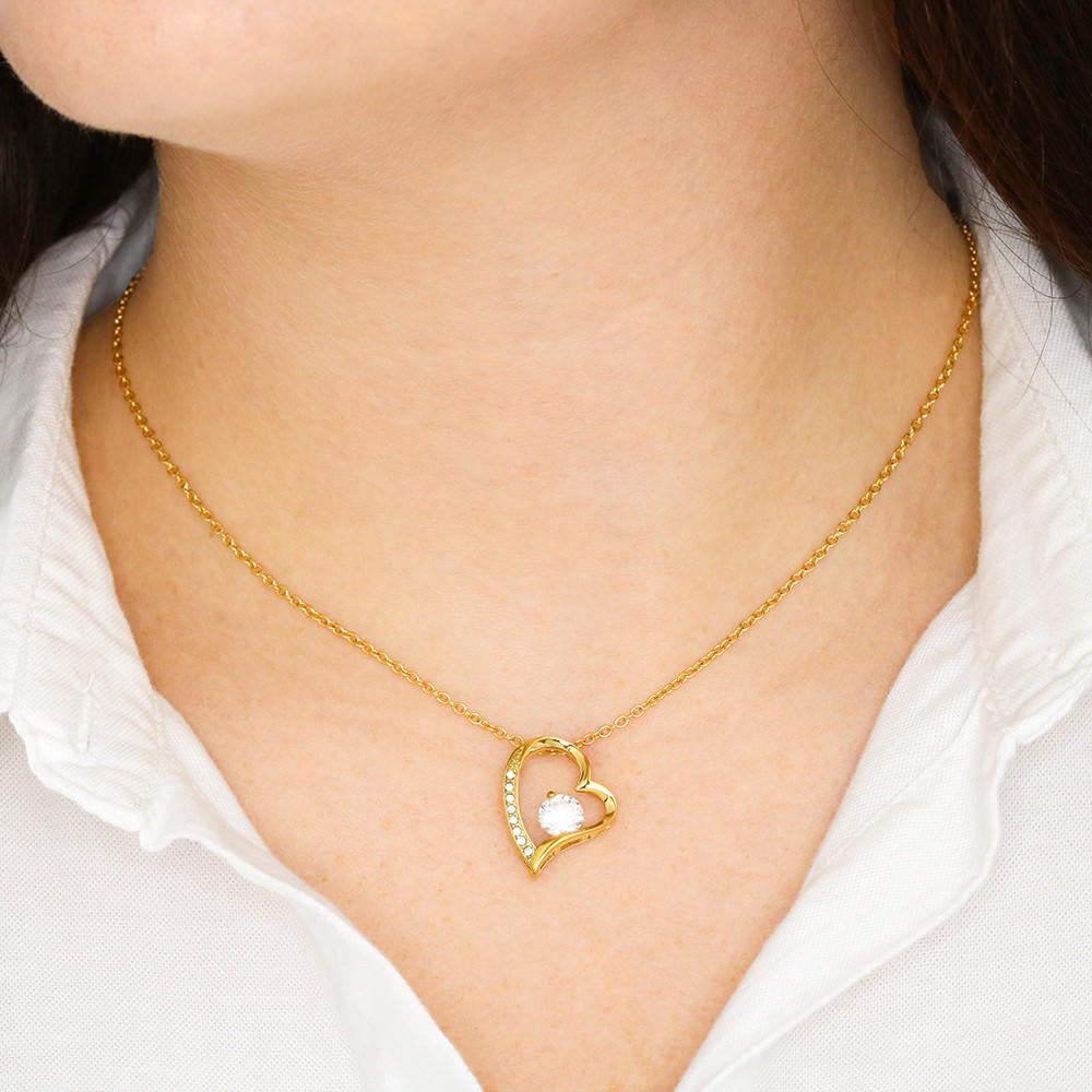 golden love necklace, gift for Mutter, stylish gold necklace